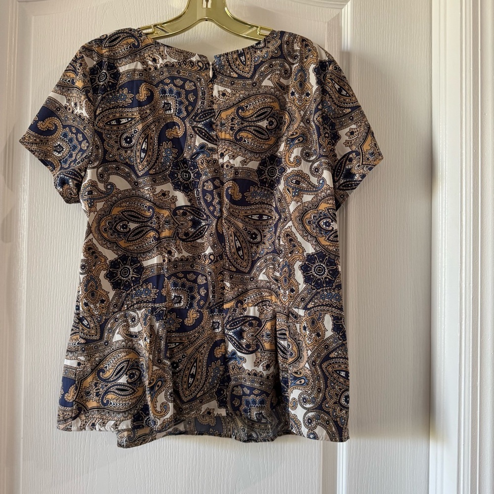 Ann Taylor Blue and Tan Paisley Top Size 12 - Picture 5 of 6